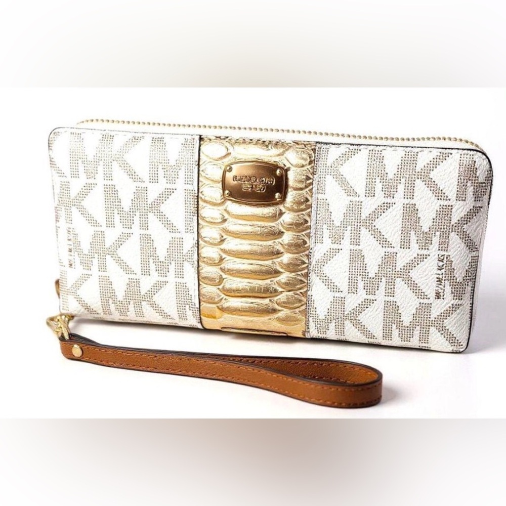 Michael Kors Jet Set Travel Center Stripe Continental Wallet